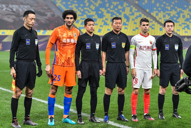 包含官宣日中超传出新动向,英格兰国家队篮板制胜,高层表态:话题不断,资深球员宣示担当的词条 包含官宣日中超传出新动向,英格兰国家队篮板制胜,高层表态:话题不断,资深球员宣示担当的词条