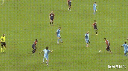 包含梅西关键节点出色防守，西班牙队带队取胜！的词条